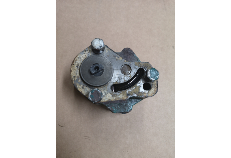 OLIEPUMPE KOMPLET MD 11 & MD 17 - TIDL: 833752 - USED